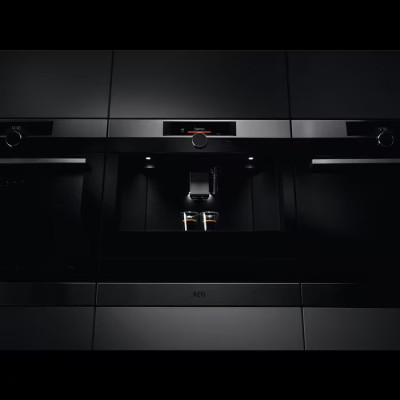 Кавомашина автоматична AEG KKK994500M